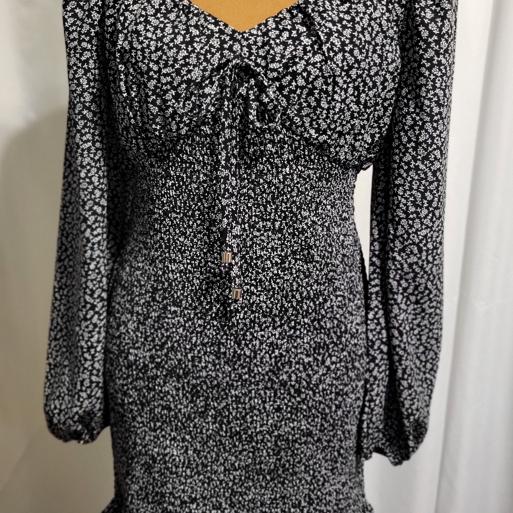 Chic Black and White Floral Mini Dress